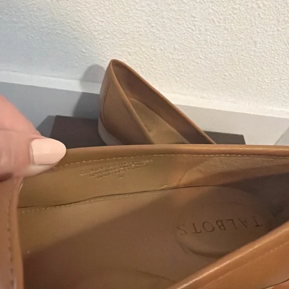 Talbots Tan Leather Loafers Gold Horsebit Comfort Flats Size 7 - Picture 3 of 6